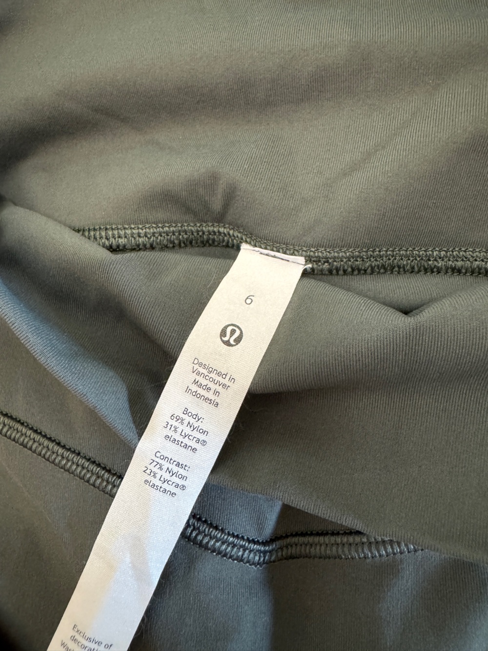 Lululemon Sage Green Leggings No Front Seam and Side Pockets Size 6 - Picture 4 of 5